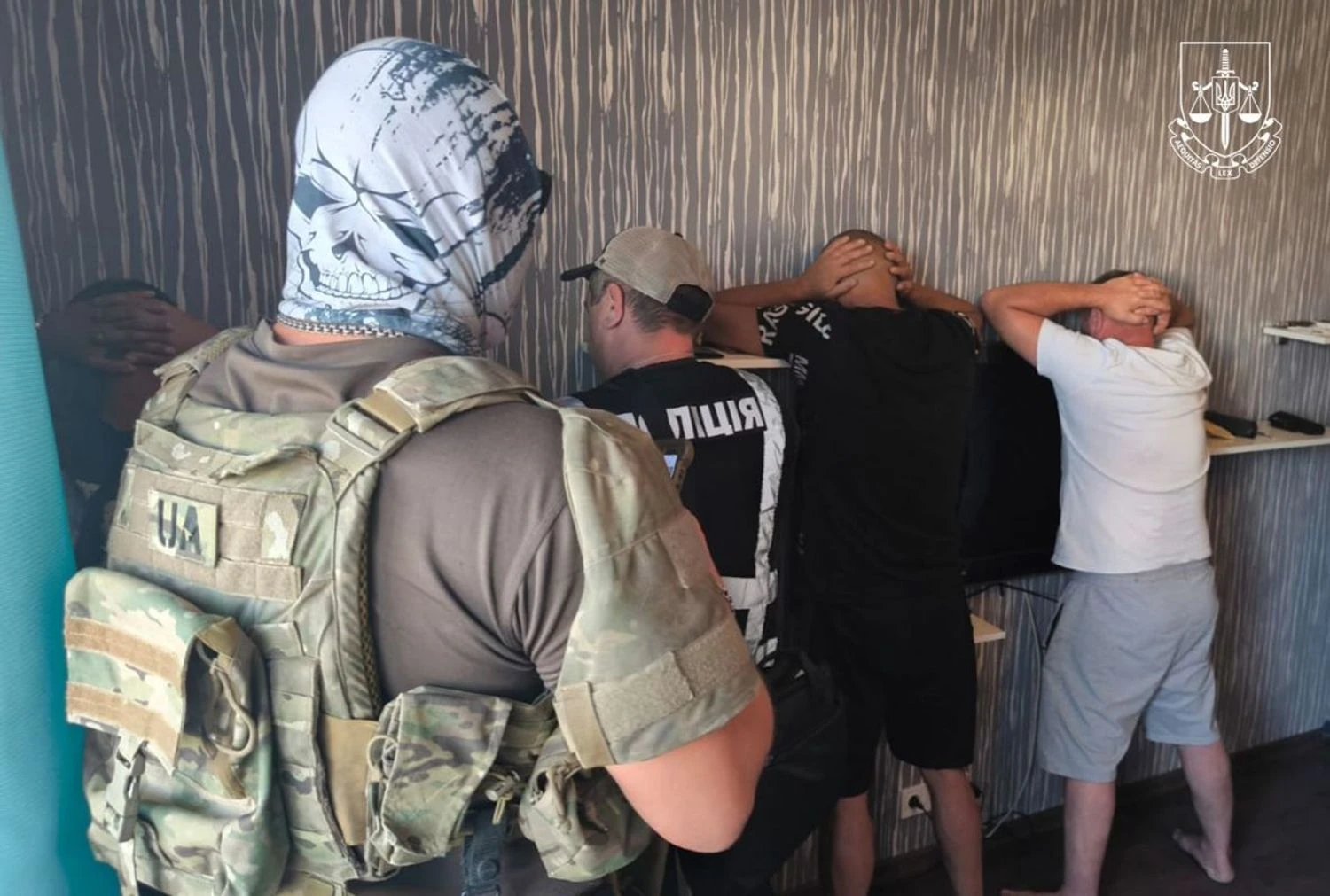Збитки у 8 мільйонів: керівництво морського порту та бізнесмен підозрюються у масштабній схемі