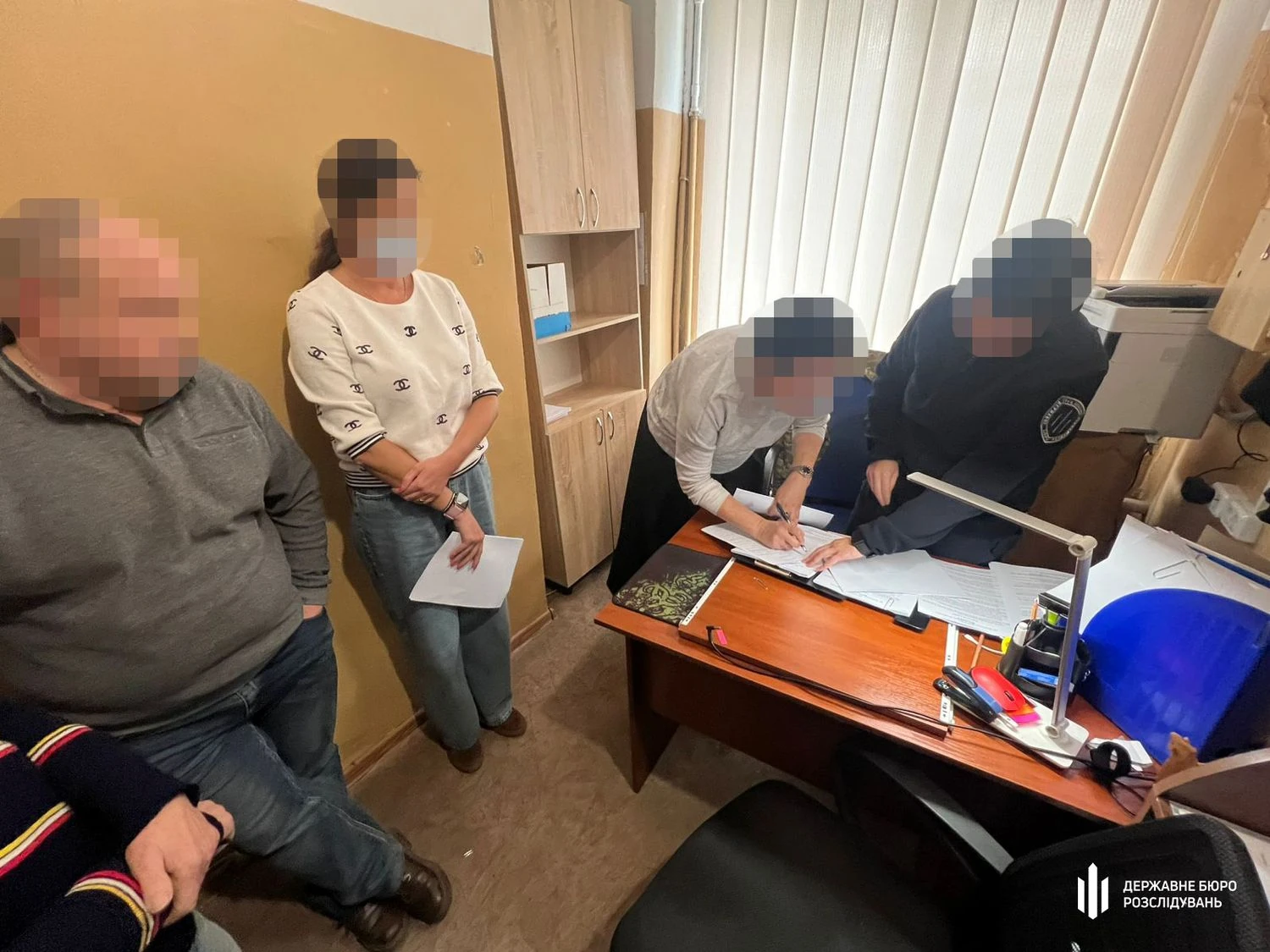 Масово видавали фіктивні висновки ВЛК у відсутності призовників: на Одещині викрили групу лікарів ТЦК 4 Масово видавали фіктивні висновки ВЛК у відсутності призовників: на Одещині викрили групу лікарів ТЦК