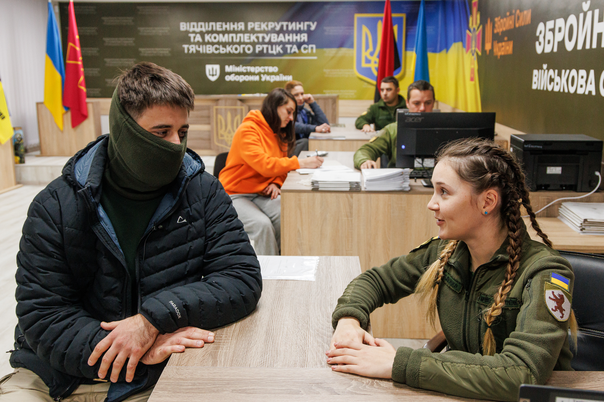 Мобілізація добровольців по-закарпатськи: про «фішки» рекрутингу, грошову винагороду та соляні басейни Солотвино