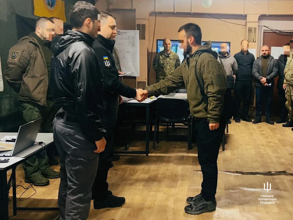 За хоробрість у боях з окупантами - Кирило Буданов на фронті відзначив “Спецпідрозділ Тимура” 7 За хоробрість у боях з окупантами - Кирило Буданов на фронті відзначив “Спецпідрозділ Тимура”
