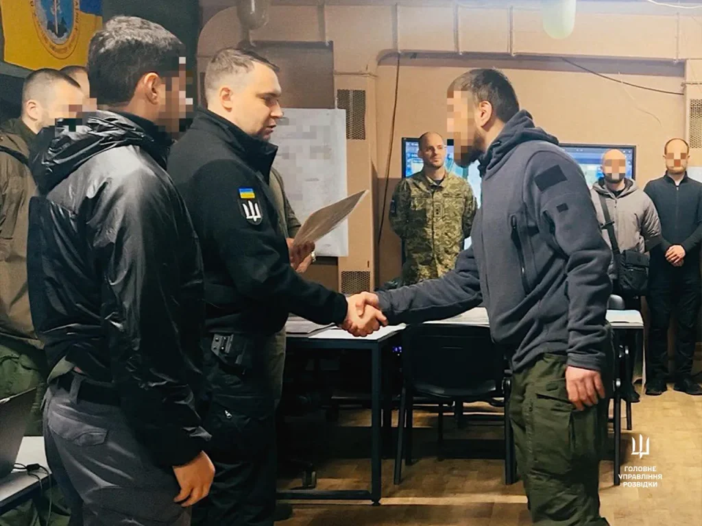 За хоробрість у боях з окупантами - Кирило Буданов на фронті відзначив “Спецпідрозділ Тимура” 8 За хоробрість у боях з окупантами - Кирило Буданов на фронті відзначив “Спецпідрозділ Тимура”