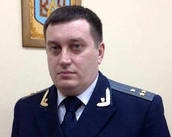 Посадовиця прокуратури Київщини Тетяна Хальзєва не декларує витрат на дороге навчання сина. Її чоловік Сергій Хальзєв, якого затримували на хабарі, також намагається стати прокурором 6 Посадовиця прокуратури Київщини Тетяна Хальзєва не декларує витрат на дороге навчання сина. Її чоловік Сергій Хальзєв, якого затримували на хабарі, також намагається стати прокурором