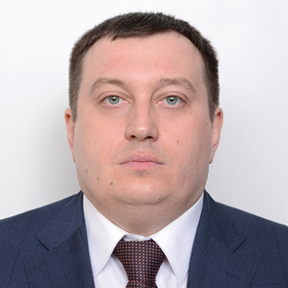 Посадовиця прокуратури Київщини Тетяна Хальзєва не декларує витрат на дороге навчання сина. Її чоловік Сергій Хальзєв, якого затримували на хабарі, також намагається стати прокурором 3 Посадовиця прокуратури Київщини Тетяна Хальзєва не декларує витрат на дороге навчання сина. Її чоловік Сергій Хальзєв, якого затримували на хабарі, також намагається стати прокурором