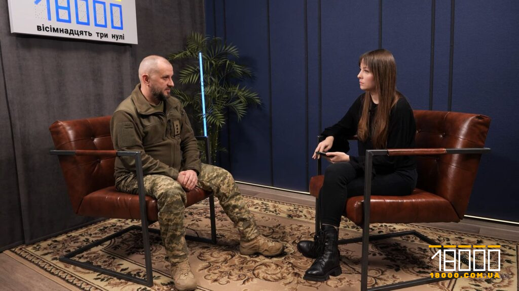 Черкаський ТЦК: про повістки поштою і на концертах, мобілізацію жінок, чоловіків і бронювання 6 Як працює ТЦК, чи є військовослужбовці ТЦК у соцмережах - відповідає Олег Тимошенко