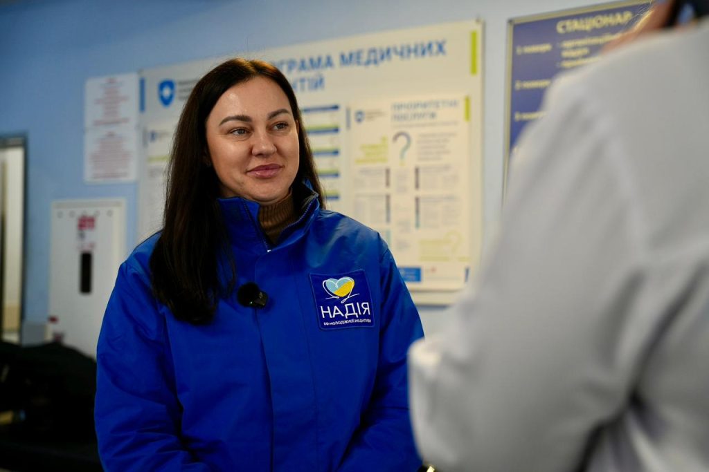 Апарат ШВЛ, дефібрилятори та інфузомати: фонд «Надія», Валерій Дубіль та Віта Присяжнюк передали обладнання Київському онкоцентру 4 Апарат ШВЛ, дефібрилятори та інфузомати: фонд «Надія», Валерій Дубіль та Віта Присяжнюк передали обладнання Київському онкоцентру